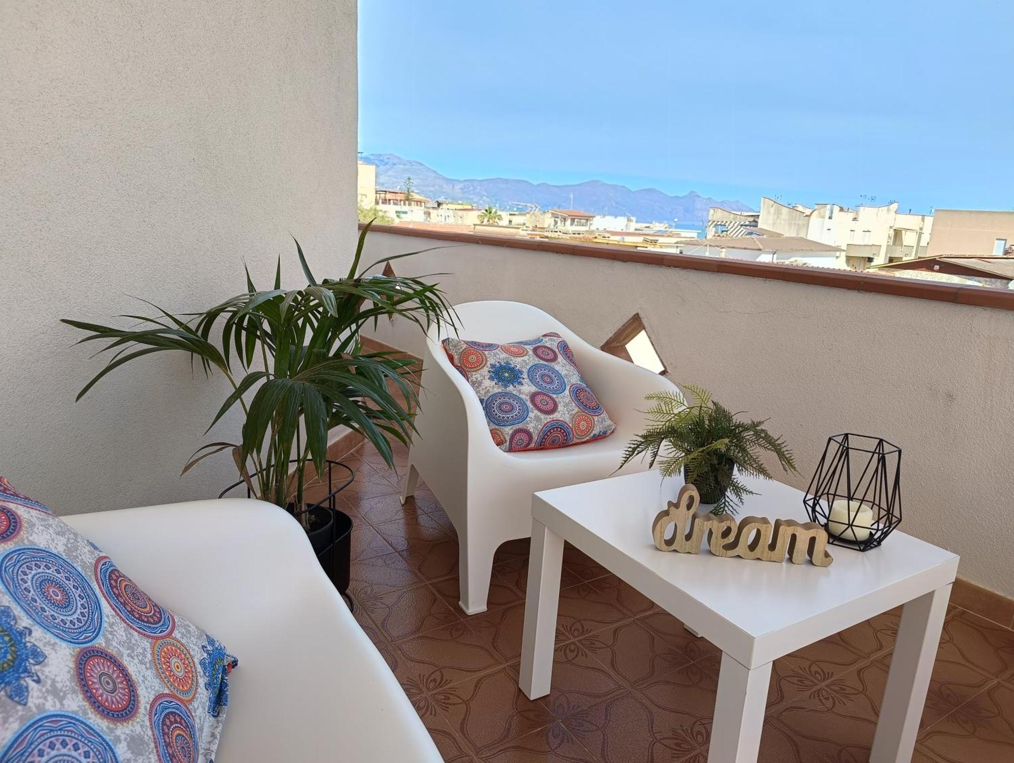 " Limoncello" Appartamento A 150 M Dal Mare ! Perfetto Per Famiglie E Coppie Alcamo Luaran gambar